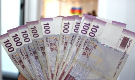 Azərbaycan manatının dövretmə sürəti azalıb