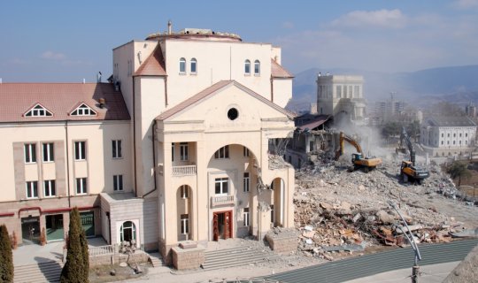 Xankəndi, Xocalı və Ağdərədə qanunsuz tikililər sökülür