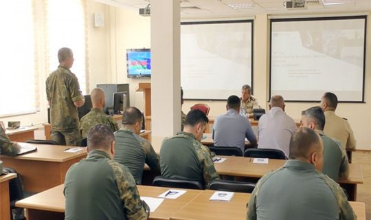 NATO-nun Mobil Təlim Qrupu ilə treyninq keçirilir