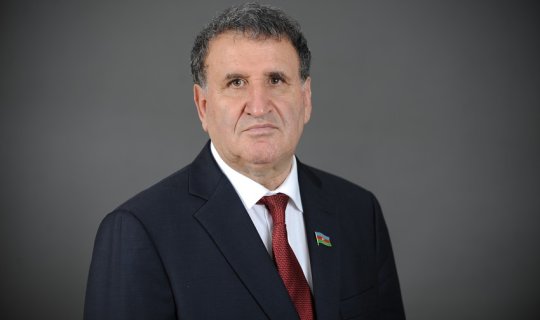 İsa Həbibbəylinin aylıq maaşı təəccübləndirdi