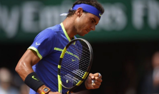 Ulduz tennisçi Rafael Nadalın raketkası rekord qiymətə satılıb