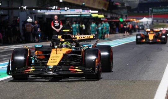 Norris Formula 1 Avstriya Qran Prisinin seçmə mərhələsinin qalibi olub