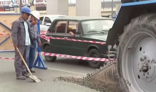 Bakıda yenə yol çökdü - Cümşüd Cümşüdlünün faciəsi təkrarlana bilər - VİDEO