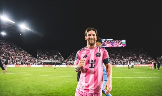 Messi unikal rekorda imza atdı