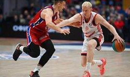 Rusiyalı basketbolçu casus kimi saxlanıldı