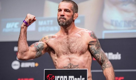 Amerikalı döyüşçü UFC-dən uzaqlaşdırılıb