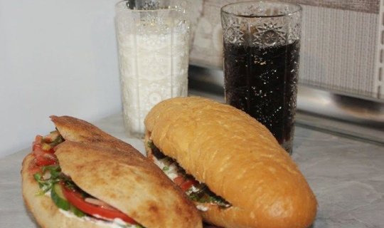 İsti havada dönər, burger yesəniz nə baş verər?