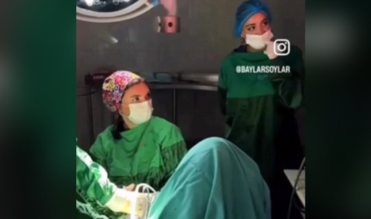 Bloqer əməliyyat otağına girmişdi, rəhbərlik cəzalandırıldı