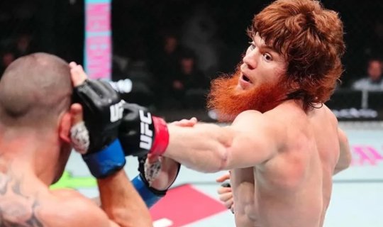 UFC döyüşçüsü qələbə qazansa da, xəstəxanalıq oldu