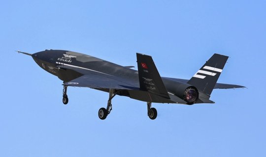 Türkiyənin ilk pilotsuz döyüş təyyarəsinin seriya istehsalına başlanılıb