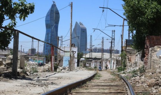 Köçürülən "Şanxay" sakinlərinin narazılığına ADY-dən reaksiya, icra isə susur