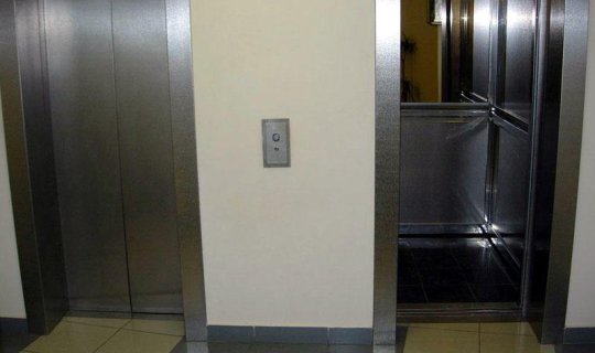 Azərbaycanda fabrikdə FACİƏ - Lift qırıldı, xəsarət alan var