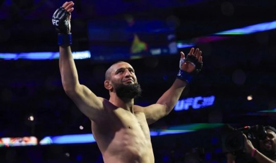 Hamzat Çimayev orta çəkidə UFC çempionu oldu