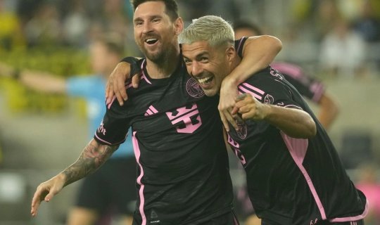 Suares karyerasını Messi ilə eyni vaxtda bitirmək istəyir