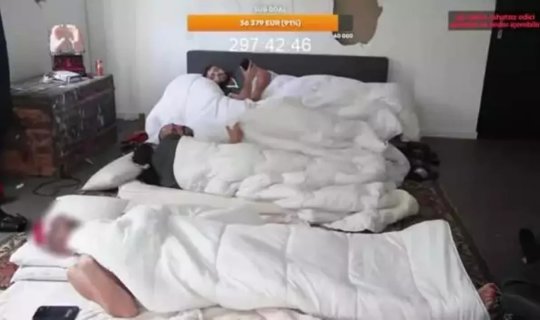 298 saatlıq yayımdan sonra teleaparıcı dünyasını dəyişib &ndash; Video