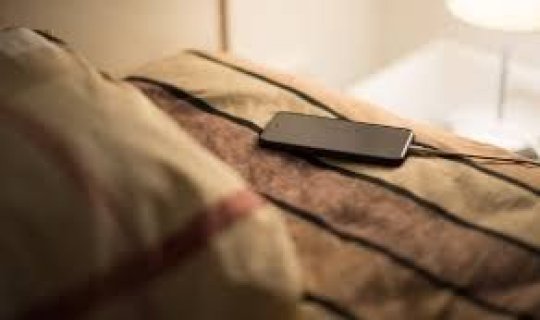 Yastığının altına telefon qoyanları nə gözləyir?
