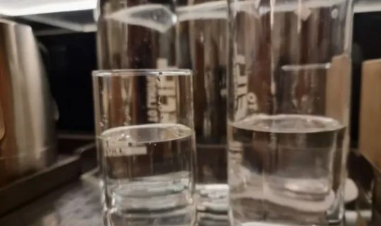 Bir dəfəyə 10 litr su içsəniz, nə baş verər? - Dəhşətli açıqlama
