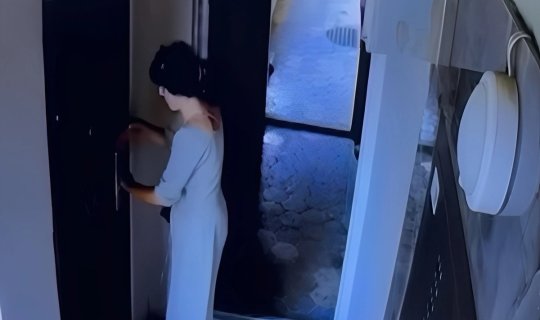 Bakıda evlərə girən qadın kimdir? - Görüntüləri YAYILDI