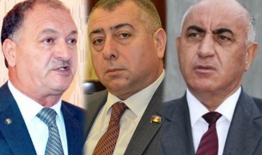 Dəmir barmaqlıqlar arxasında dözə bilməyən məmurlar...