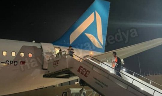 &ldquo;Duty Free&rdquo;dən oğurluq edib Bakıya qaçmaq istədilər - Təyyarədə tutuldular