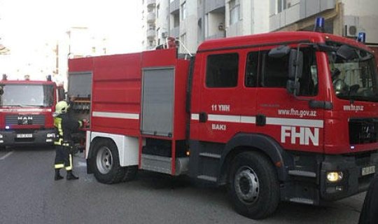 Xırdalanda yaşayış binasında yanğın: sakinlər təxliyə edildi