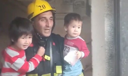 Sumqayıtda yaşayış binasında yanğın olub, sakinlər təxliyə edilib
