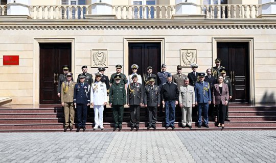 Hərbi attaşelər Heydər Əliyev adına Hərbi İnstitutda olublar - FOTO