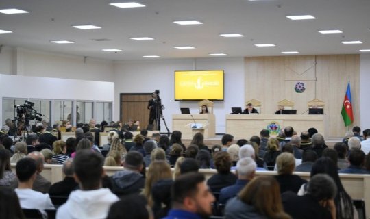 Aprel döyüşlərində mülki şəxslərin və mülki obyektlərin atəşə tutması ilə bağlı sənədlər məhkəmədə tədqiq olunub