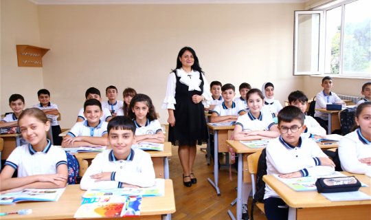 Bu gün Beynəlxalq Müəllimlər Günüdür