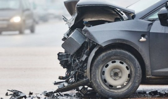 Maşın yolu keçən piyadanı vurub öldürdü
