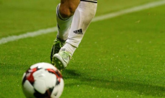 Daha bir əfsanə futboldan gedir - FOTO
