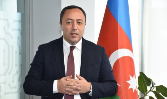 Anar Əsədli ilə bağlı yeni qərar verilib, məhkəmə başlayıb