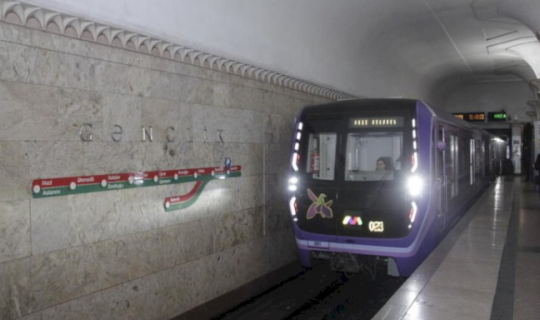 Metroda problem yarandı -&nbsp;Qatar tuneldə qaldı