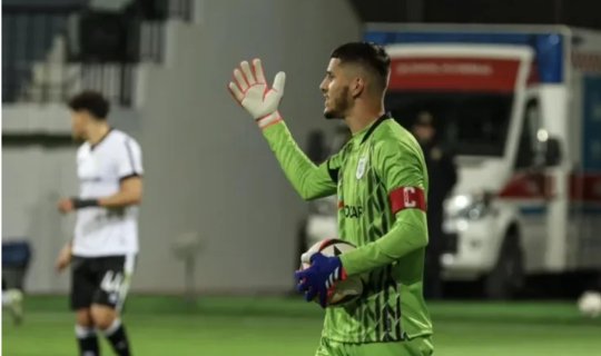 "Neftçi"nin qapıçısı məşqçisinə avtomobil hədiyyə edib