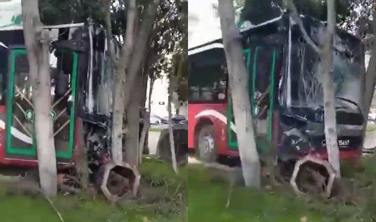 125 nömrəli avtobus bulvarda ağaca çırpıldı: sürücü yaralandı&nbsp;-&nbsp;VİDEO