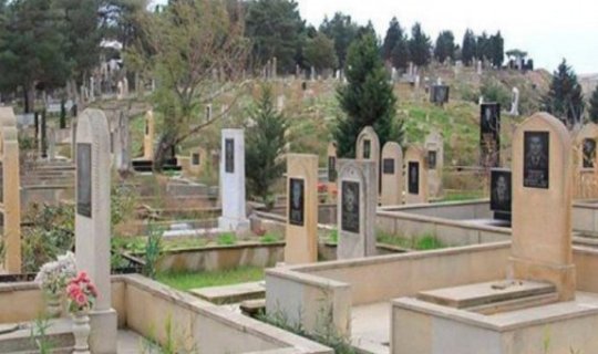 Ağdamda dəfn edilmiş şəxsin məzar daşı Xocavənddə aşkarlanıb - FOTO