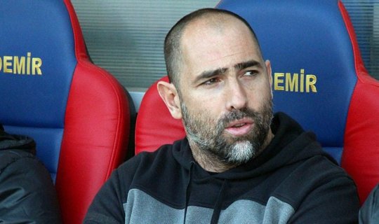 "Yuventus" baş məşqçisini istefaya göndərdi