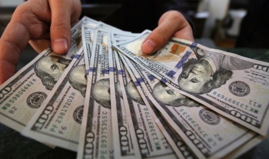 Dollar ən yüksək səviyyəyə çatıb