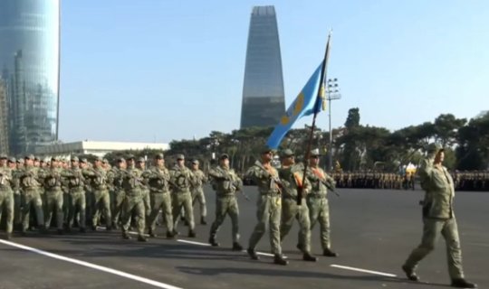 Bakıda Hərbi paradda ilk dəfə insansız sistem qoşunlarının parad heyəti keçib