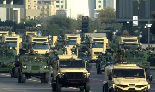 Azərbaycan Ordusunun yeni "Vaşaq" və "Kobra-2" texnikaları Bakıdakı hərbi paradda nümayiş etdirilib