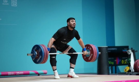 Azərbaycan ağırlıqqaldıranı İslamiadada gümüş medal qazanıb