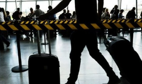 Ermənistanda seçki qabağı şok: Ölkəyə gələnlərə sərhəddə hərbi çağırış vərəqəsi verilir