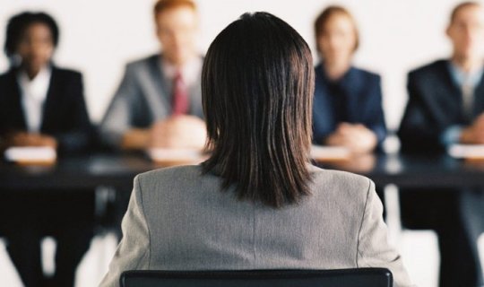 Dövlət qulluğu imtahanını uğurla verənlər illərlə işsiz qalması normal hal deyil - Deputat