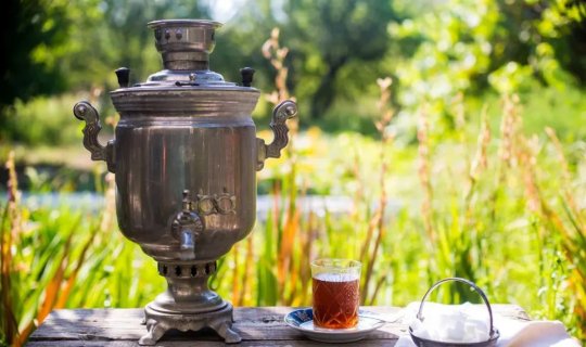 Bakıda avtomobil qiymətinə samovar satılır - FOTO