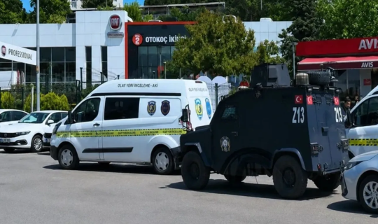 İstanbulda "Koç" holdinqinin binasına silahlı hücum olub