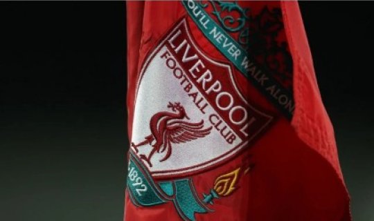 "Liverpul"un keçmiş hücumçusu karyerasını başa vurdu - FOTO