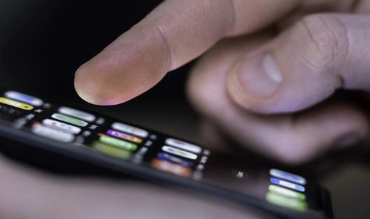 Bu ölkədə smartfonlardan istifadə qadağan edildi