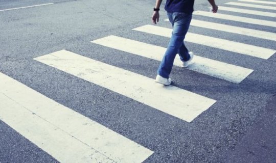 Bakıda qadın sürücü piyadanı vuraraq öldürdü