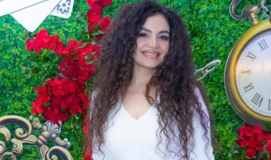 "Diqqətli olun, bu kosmetoloqa aldanmayın"
