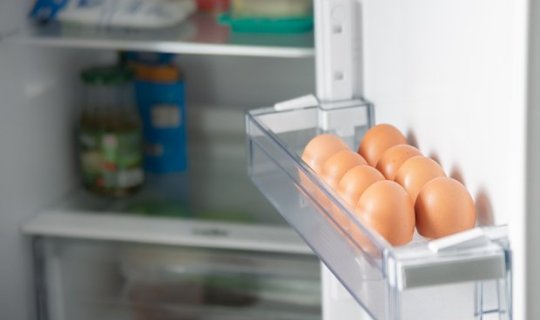 Əksər evlərdə edilən səhv: Yumurtalar niyə tez xarab olur?